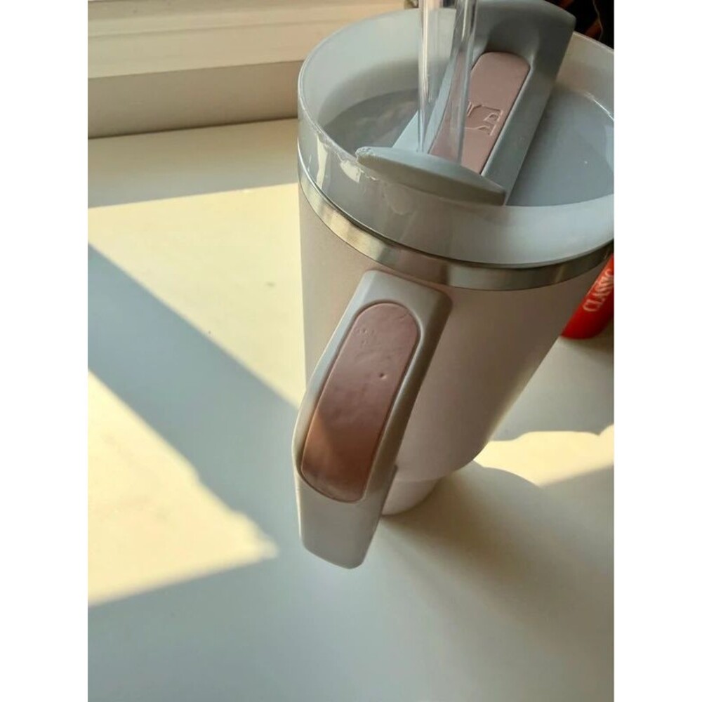 Stanley quencher 40oz rose quartz - Picture 9 of 10
